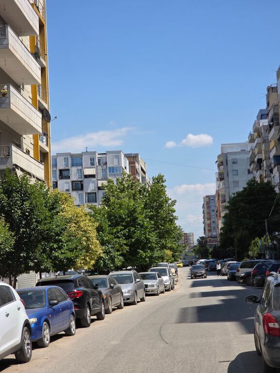 Shop for Sale in Astir