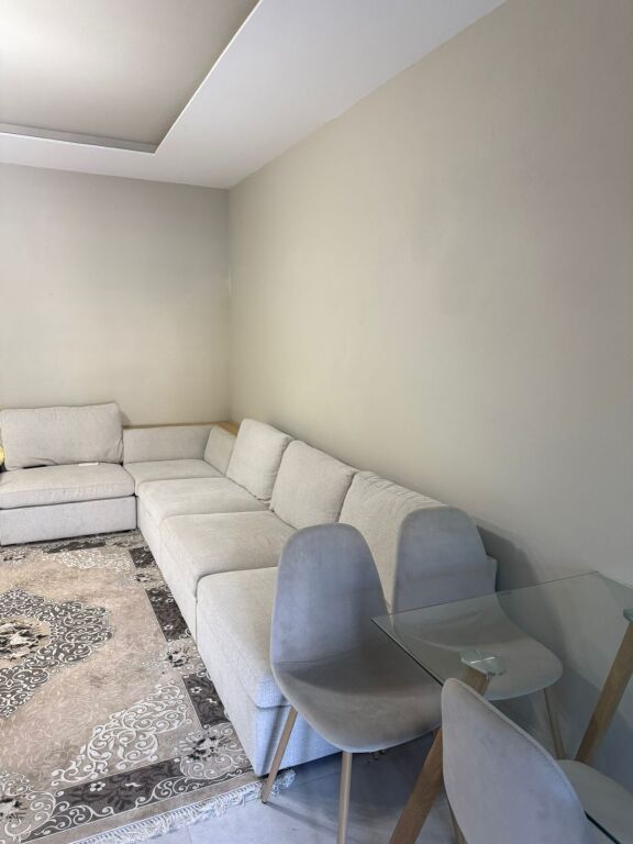 In affitto, Appartamento 1+1, A Shkëmbin e Kavajës.