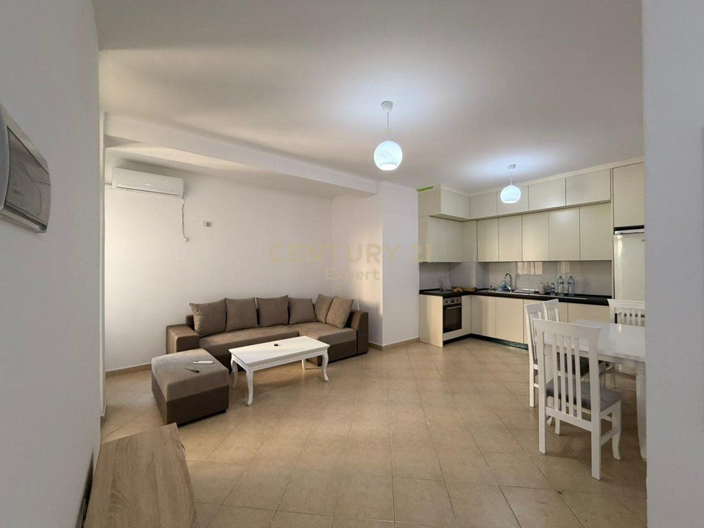 Affittiamo appartamento 1+1 ad Astir!