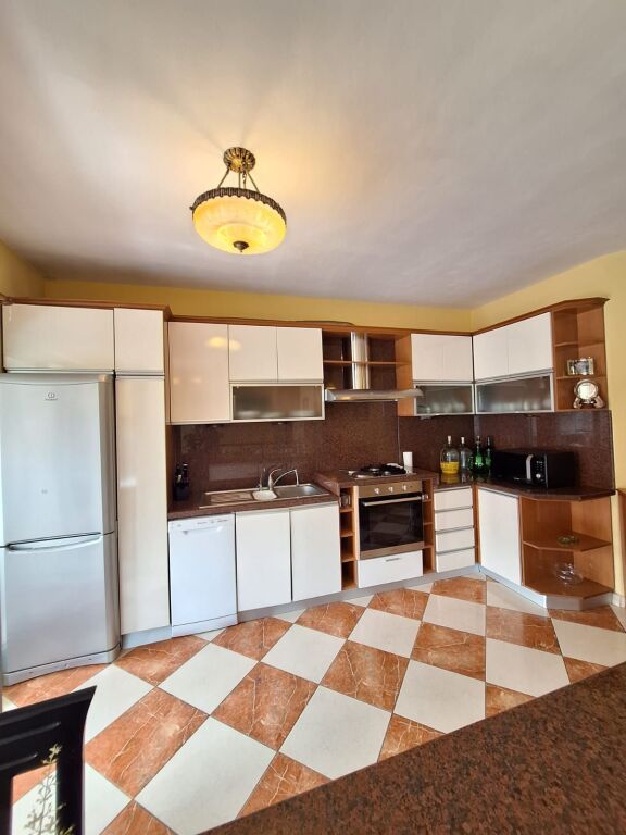 Apartment 2+1+2 with 1 balcony for sale on Kosovareve street
