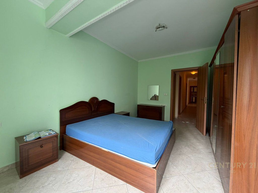 Spazio per ufficio, Al Complesso Halili !! 1.000 € /Mese