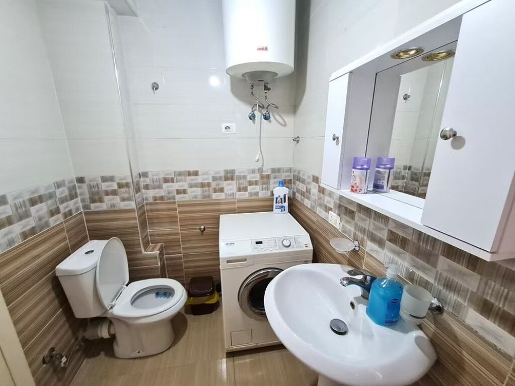 Garsionere per qira prane Farmacise 10 tek Rruga e Dibres.