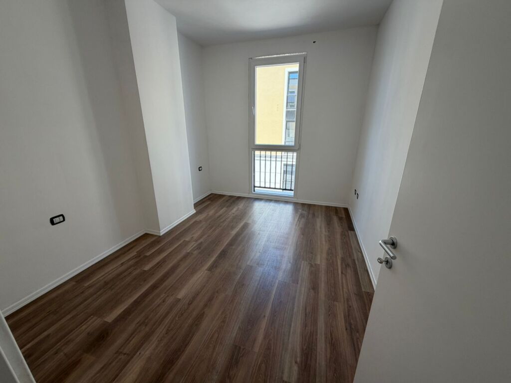 Apartament për shitje 1+1  –  Tirana Porta e Re
