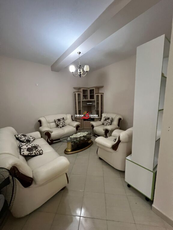 Affittasi piano villa nella zona delle Ville Tedesche vicino alla Scuola Elite (ID 4251449 )