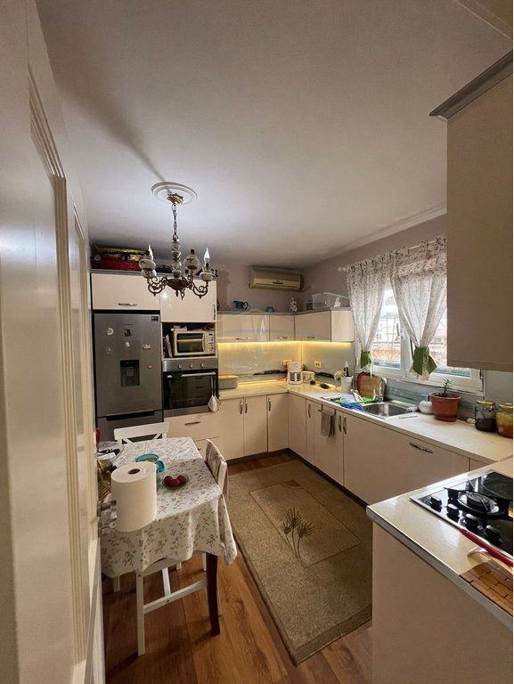 In vendita, Appartamento 2+1 + Cabina armadio, Via Kavaja, Tirana