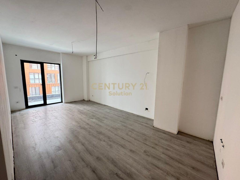 APARTMENT 2+1+2 TOILETS FOR SALE NEAR THE FRATARI COMPLEX!