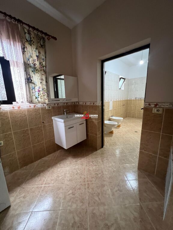Affittasi piano villa nella zona delle Ville Tedesche vicino alla Scuola Elite (ID 4251449 )