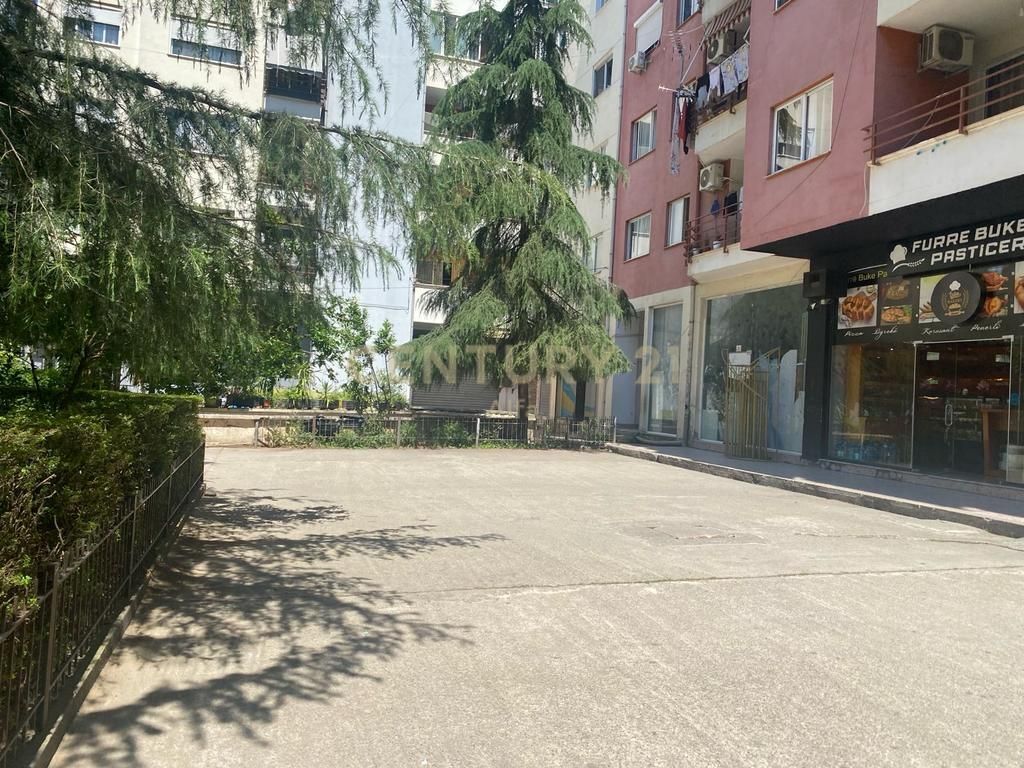 Shop for sale in Yzberisht, inside the Dilo 2 Complex !