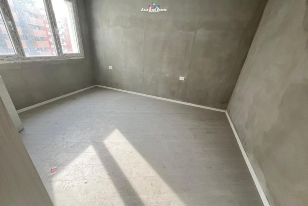 Ufficio in Affitto 3+1 a Astir (ID BZ2966) Tirana