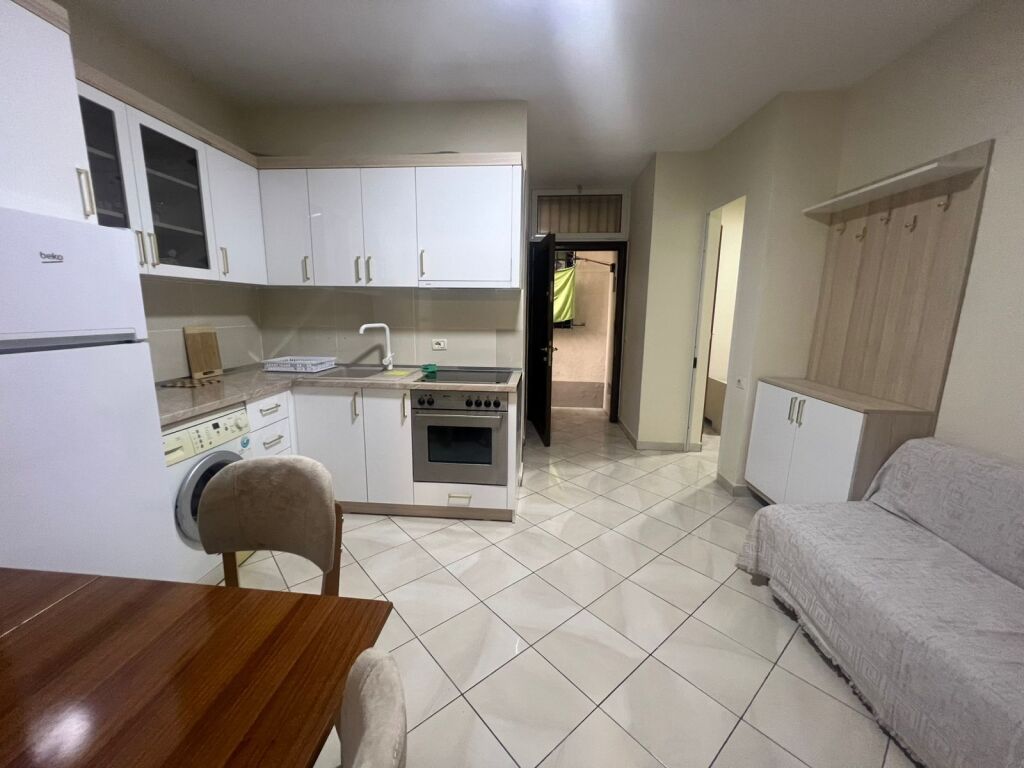 Near Ufos in the Center, a 2+1 apartment is for rent (for boys or girls)

