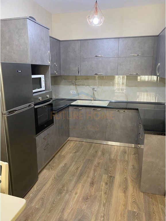 Affitto,Appartamento 2+1+2, Brryli, Tirana