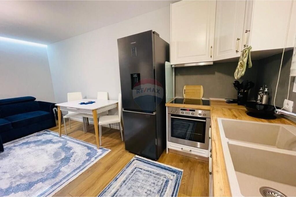 Jepet me Qira Apartament 1+1 te Rruga e Elbasanit