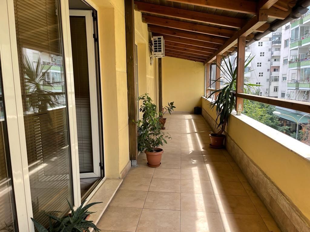 Locale in Affitto