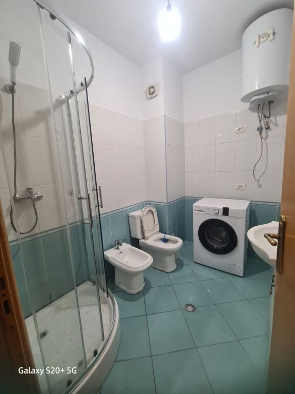 Jepet me qera 1+1📍Astir , Perball Kompleksit Molla