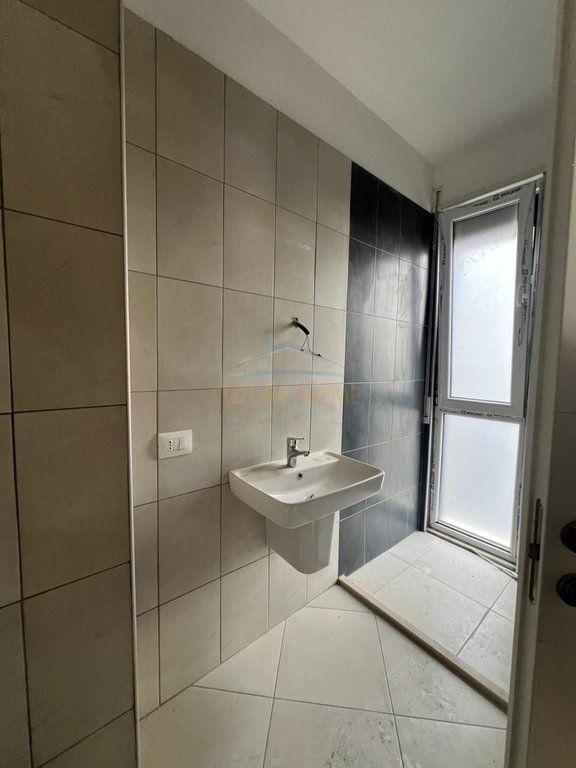 In vendita, Appartamento 2+1+2+Posto auto, Ex Parco degli Autobus, Tirana