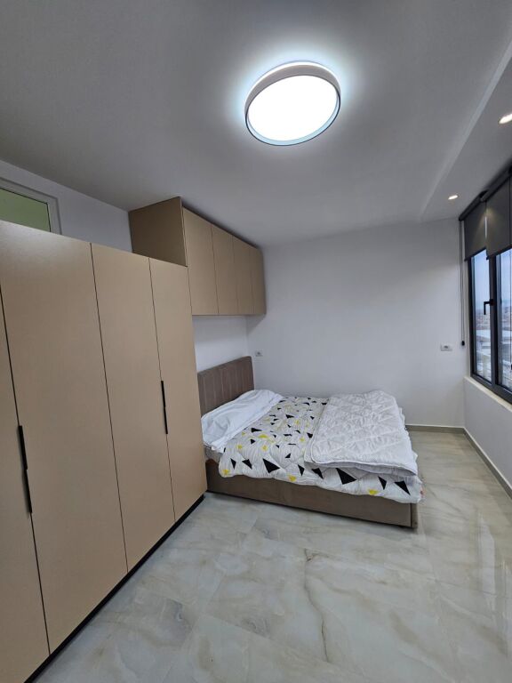 Appartamento 1+1 in affitto 📍 5 Maji, Tirana💰 Prezzo: 47.000 lek al mese