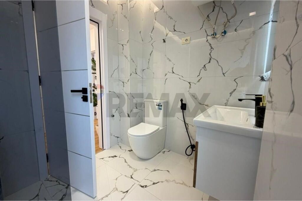 Shitet Apartament 2+1+2, , PALLATI ME SHIGJETA!