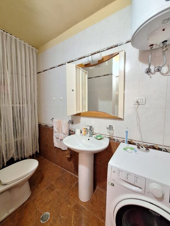 Apartment 2+1+2 with 1 balcony for sale on Kosovareve street