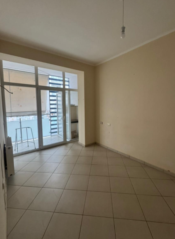 Appartamento 1+1 in Vendita – Komuna e Parisit, Complesso Kika 2