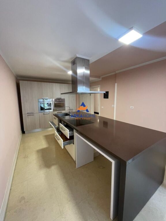 VILLA FOR RENT 3 FLOORS "TEG" 380,000 LEKE