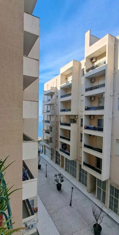 🏡 APPARTAMENTO IN AFFITTO  • 2+1+2 ☎️  💰 Prezzo: 750 €netto ✅ 📍 Posizione: Lagja 1 Vollga