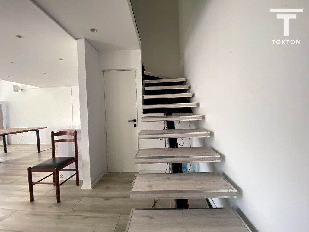 Business premises for rent
