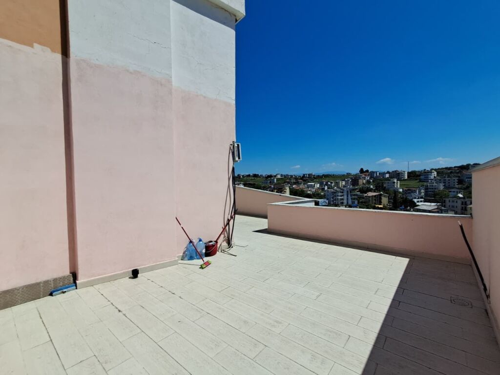 VENDESI APPARTAMENTO 2+1 CON VERANDA 97 M² A PLEPA