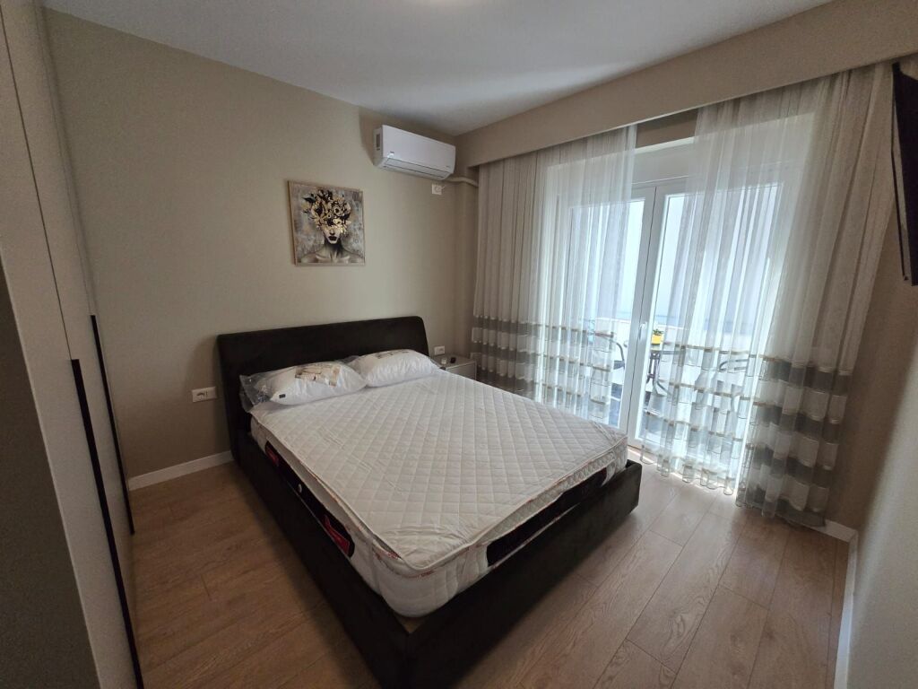 FOR RENT: 2+1 APARTMENT_ KAVAJËS STREET, NEAR THE ORTHODOX CHURCH BUSINESS CENTER G-KAM