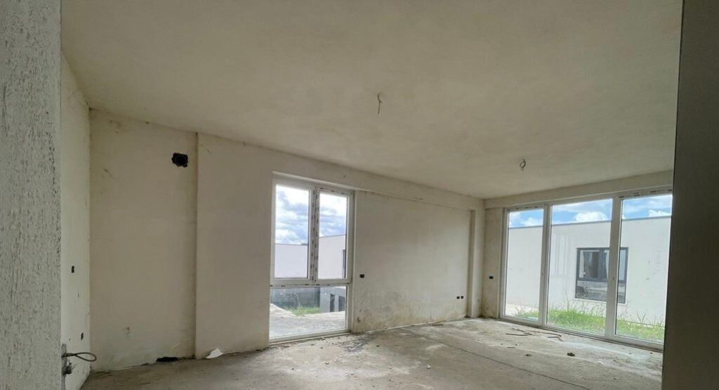 APARTAMENT 3+1+2 ME OBORR PER SHITJE TEK LIQENI I FARKES 303,000 €