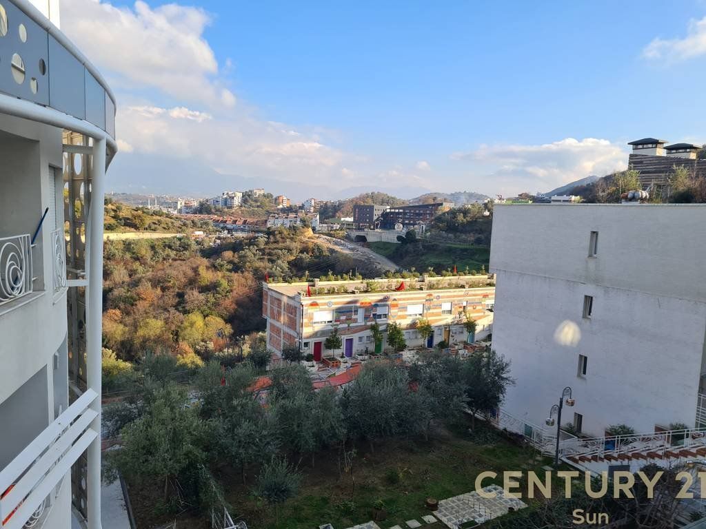 Apartment 2+1 for sale at Kodra e Diellit