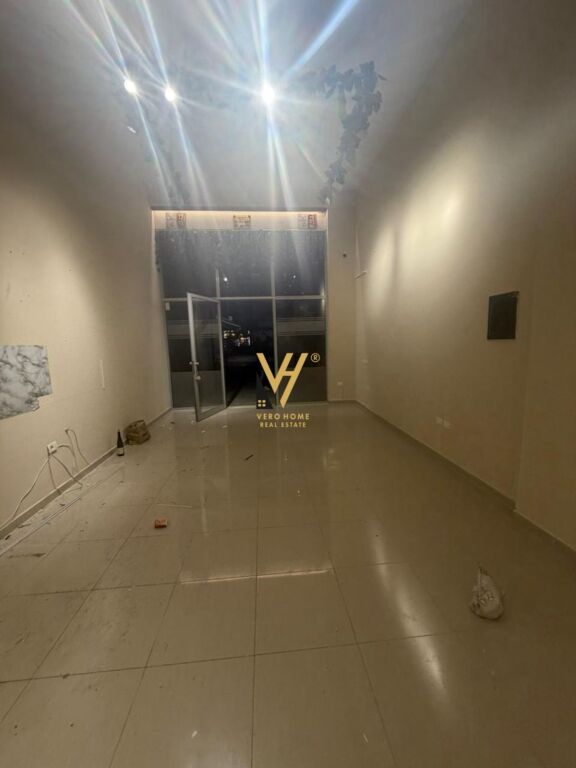 JEPET AMBIENT BIZNESI 50 M2 ME QERA TE KIKA 2, KOMUNA PARISIT 50.000 LEKE