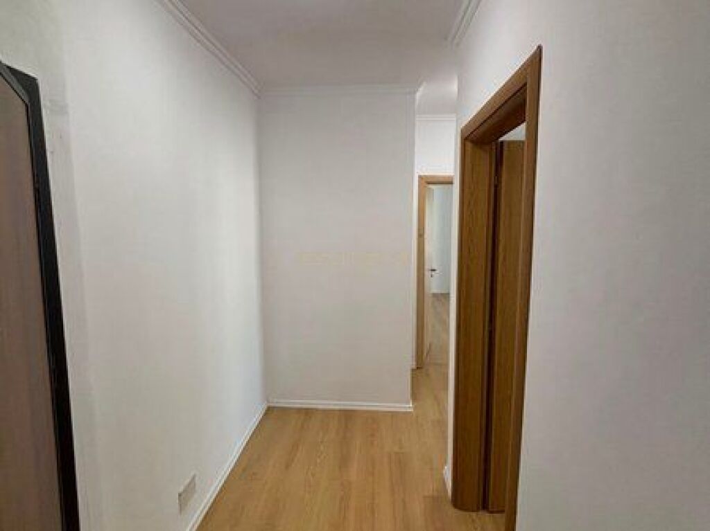 Apartament 2+1 Për Shitje në Fresku, Tiranë