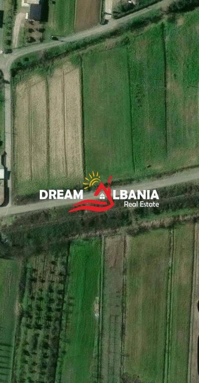 Terreno in vendita a Spiten- Lezhe 1000m2, accesso tramite strada carrabile (ID 4191202).