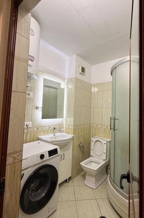 Shitet Apartament 1+1 – Rruga Ali Demi (pranë Tregut të Ri Elektrik), Tiranë