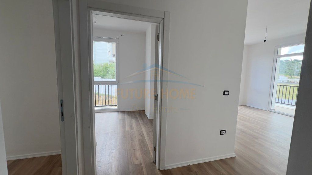 Shitet, Apartament 2+1, Sauk.