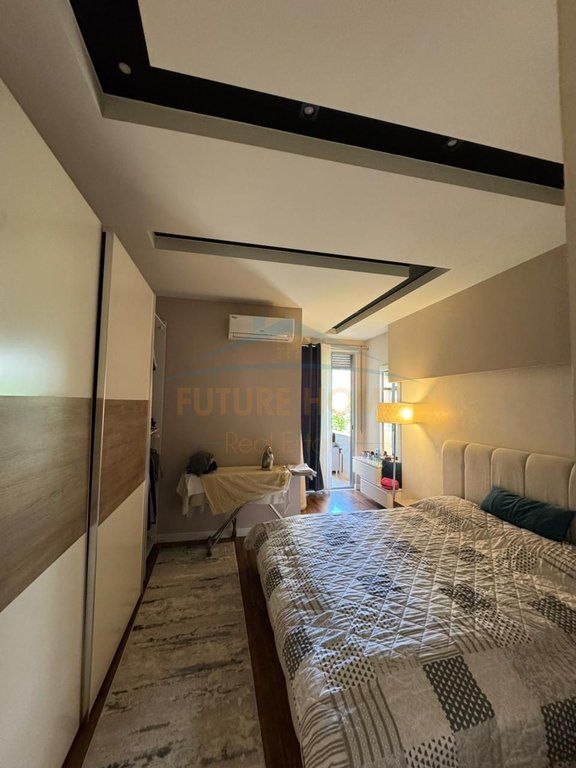 Shitet, Apartament 2+1, Unaza e Re