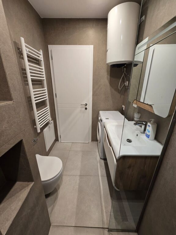 FOR RENT: 2+1 APARTMENT_ KAVAJËS STREET, NEAR THE ORTHODOX CHURCH BUSINESS CENTER G-KAM