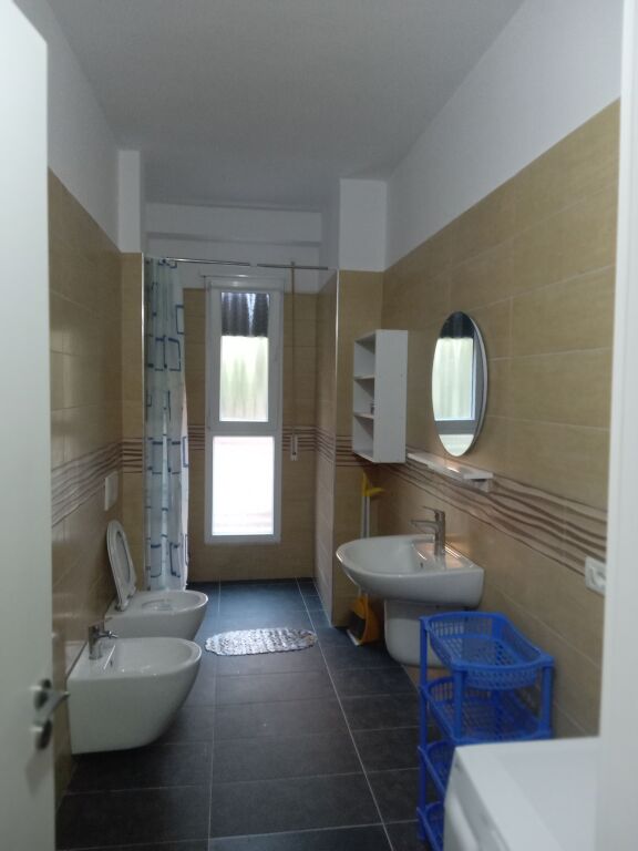 🏡 IN AFFITTO – APPARTAMENTO 1+1 | LUNGOMARE, VLORË 🌊