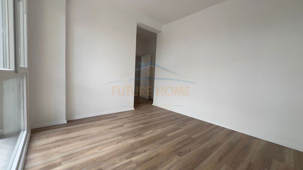 Shitet, Apartament 2+1, Sauk.