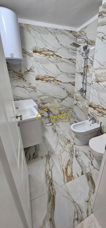 APARTAMENT ME QIRA 1+1 ISH TREGU ELEKTRIK 50.000 LEKE