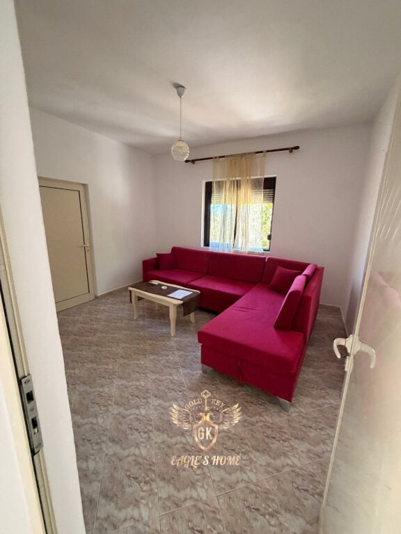 Villa in Affitto • 2 Piani, 3+1 con Cucina separata e garage al piano terra 📍Quartiere Nuovo, Scuola Hajdar Dushi  500€ ✅