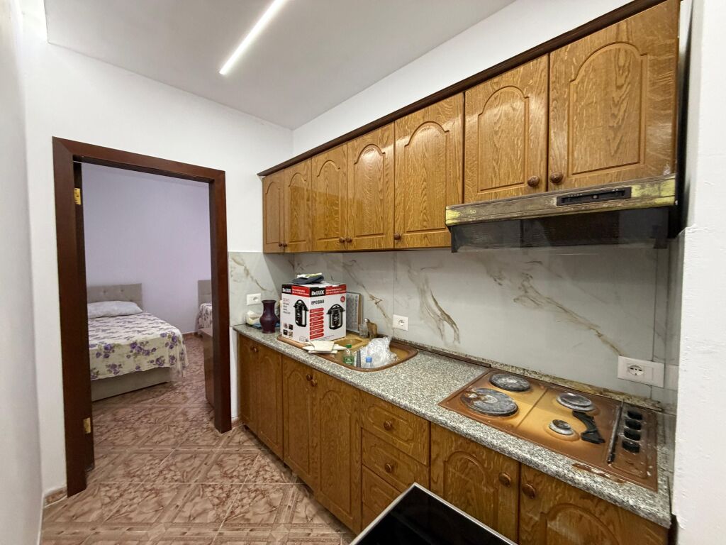 🏡 Appartamento 2+1+2 in affitto vicino al Tribunale di Durrës