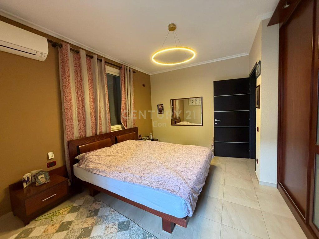 Villa in Vendita a Qerret !