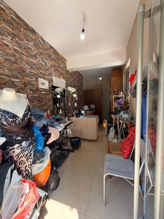 Shitet 2 Dyqane 📍Trregu Vogel Durres  •120.000€ ✅  📲  