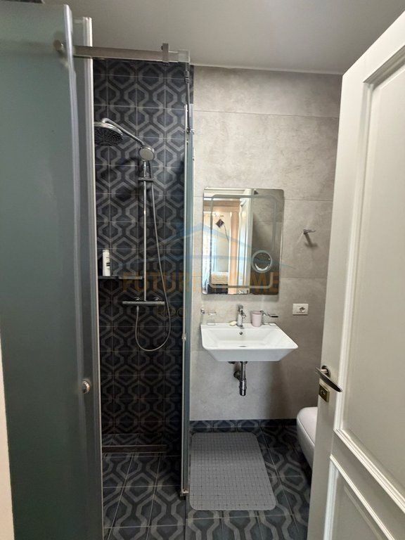 Qira, Apartament 3+1+2+Post Parkimi,Kompleksi Delijorgji
