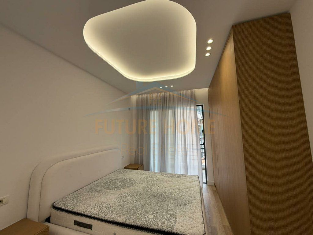 Shitet, Apartament 1+1,Unaza e Re