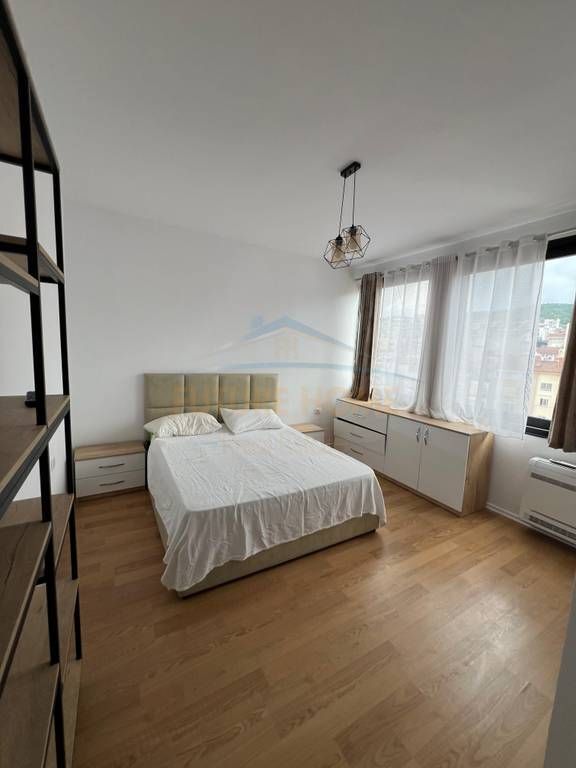 Shitet, Apartament 2+1+2, Selitë