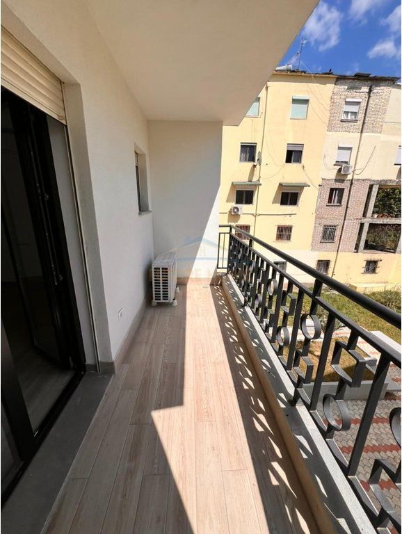 In vendita, Appartamento 1+1, Via Elbasan