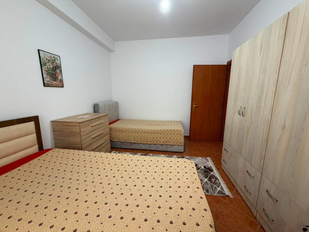 Shitet, Apartament 2+1, Yzberisht, Tiranë.