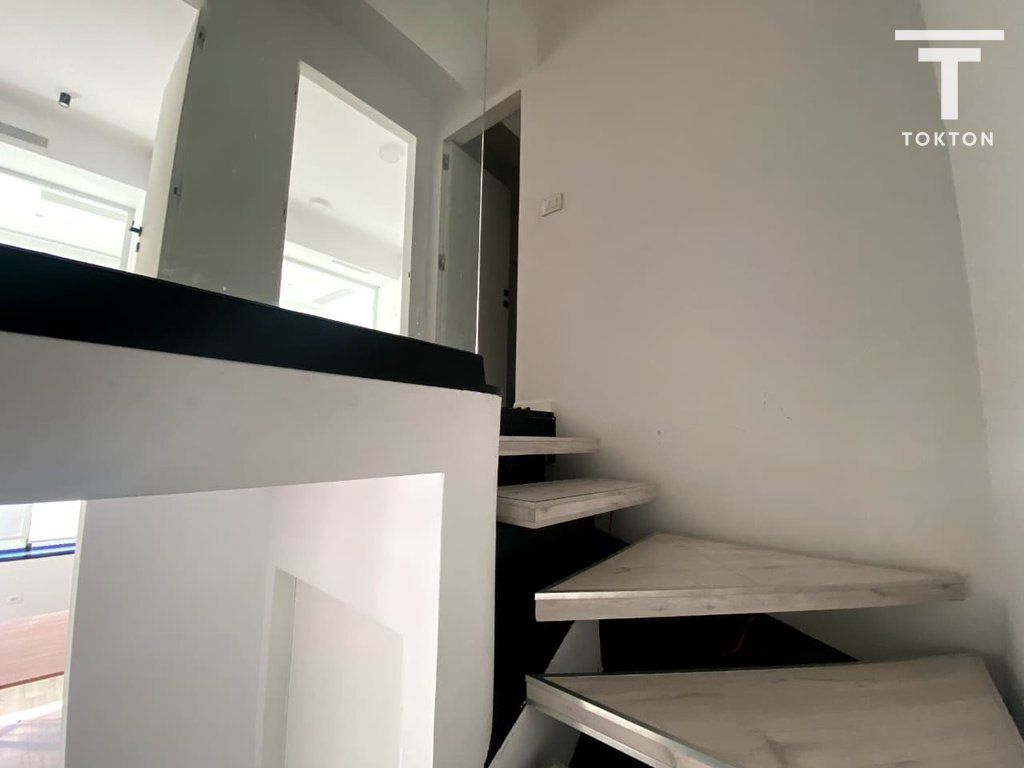 Business premises for rent